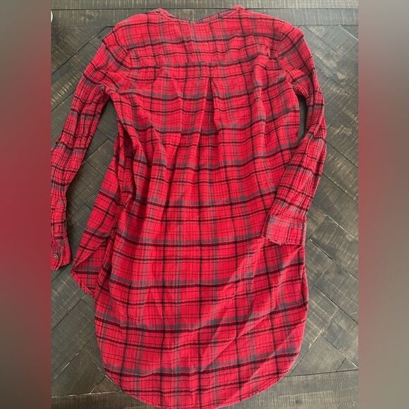 Holding Horses Anthropologie Red & Black Long Sleeve Tunic Top Size Small - Picture 4 of 5